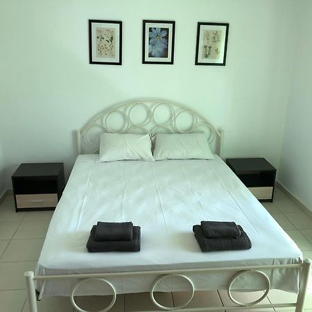 Irida Apartments Неа Скиони Стая снимка