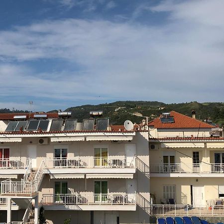 Irida Apartments Неа Скиони Екстериор снимка