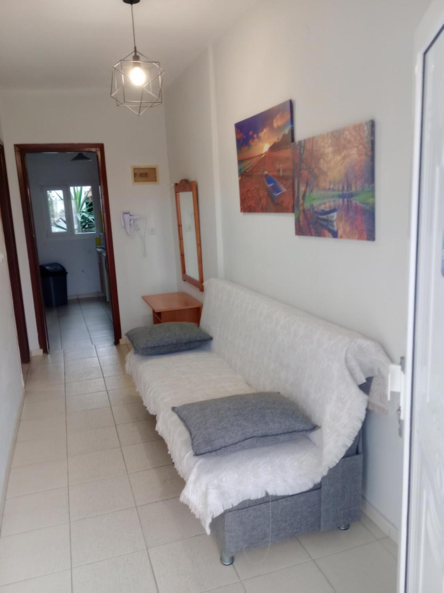 Irida Apartments Неа Скиони Екстериор снимка