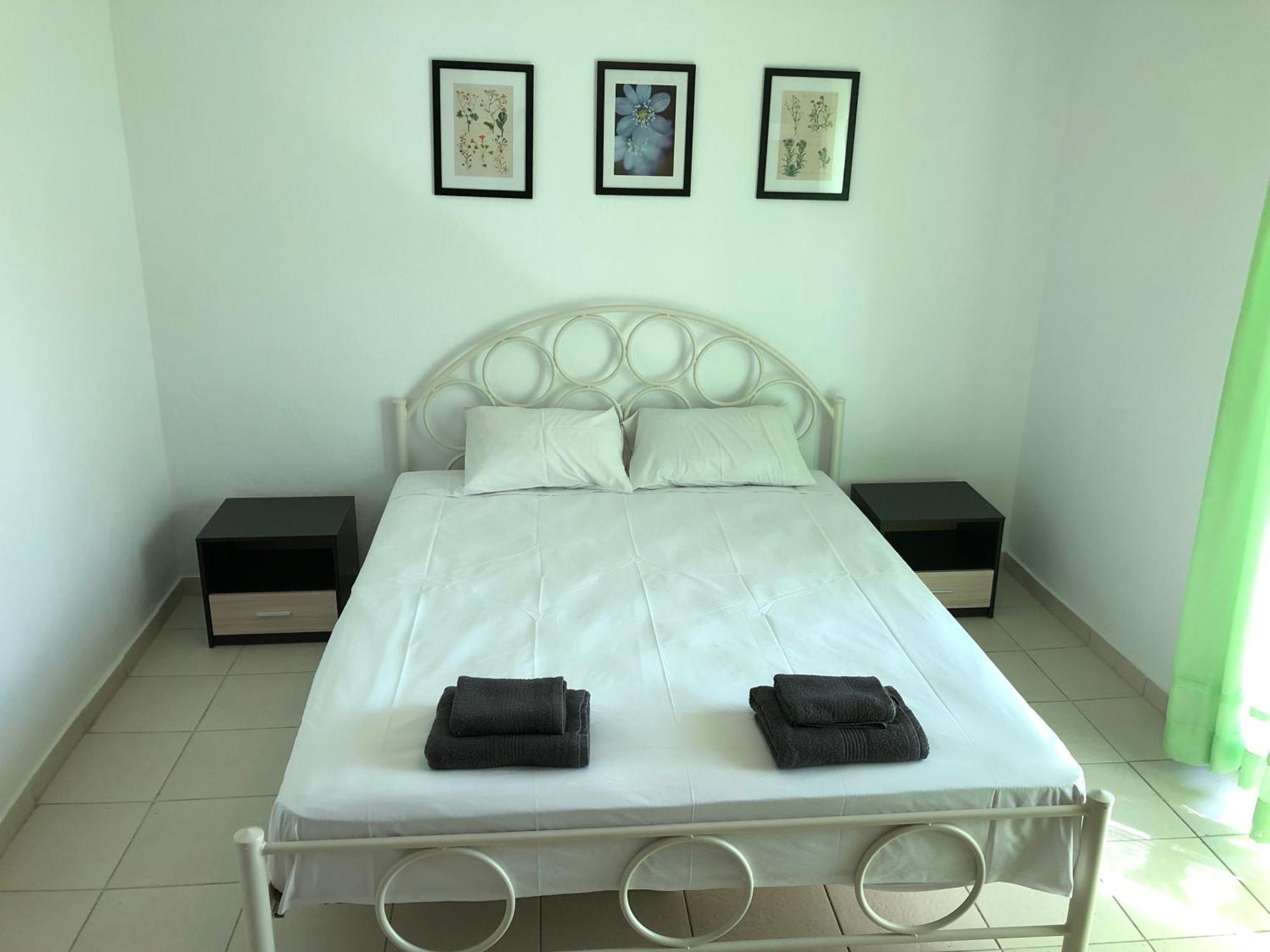Irida Apartments Неа Скиони Стая снимка