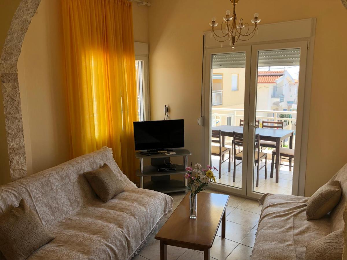 Irida Apartments Неа Скиони Екстериор снимка